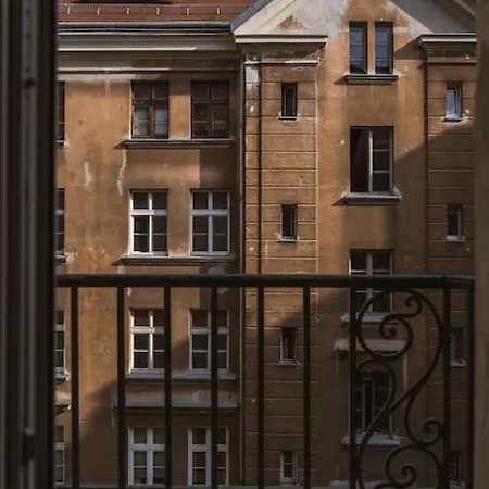 アパート Concierge Targowa ワルシャワ