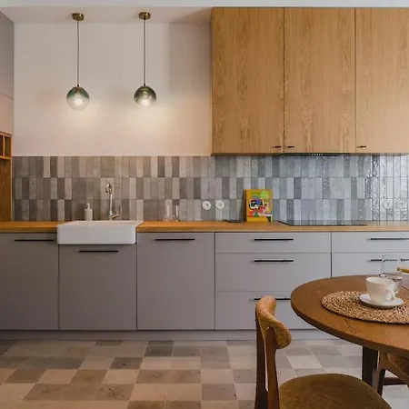 Concierge Targowa アパート *